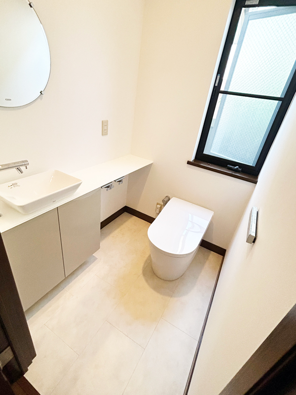 優雅なウェーブライン、高級感漂う金属調アクセントのネオレストLS2 大田区T様邸 優雅なウェーブライン、高級感漂う金属調アクセントのネオレストLS2 大田区T様邸